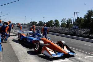 Scott Dixon, Chip Ganassi Racing Honda, au stand