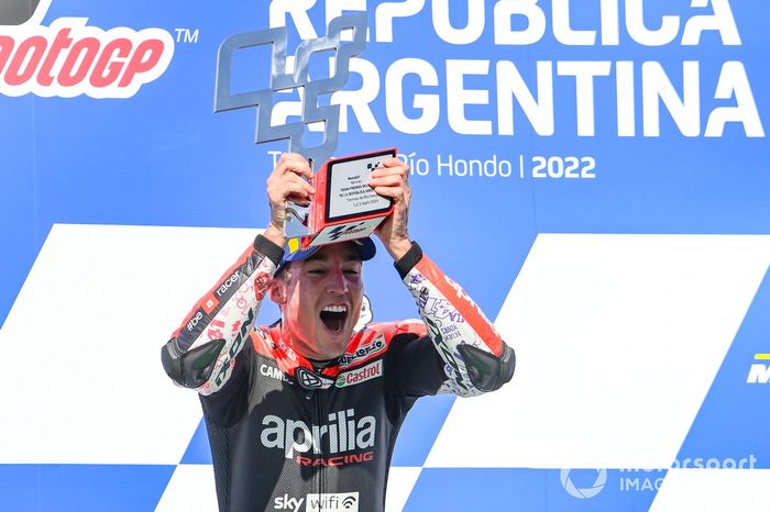 Podio: ganador Aleix Espargaró, Aprilia Racing Team