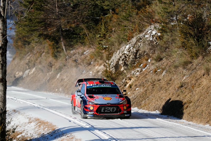 Тьєррі Ньовілль, Ніколя Жільсуль, Hyundai Motorsport Hyundai i20 Coupe WRC