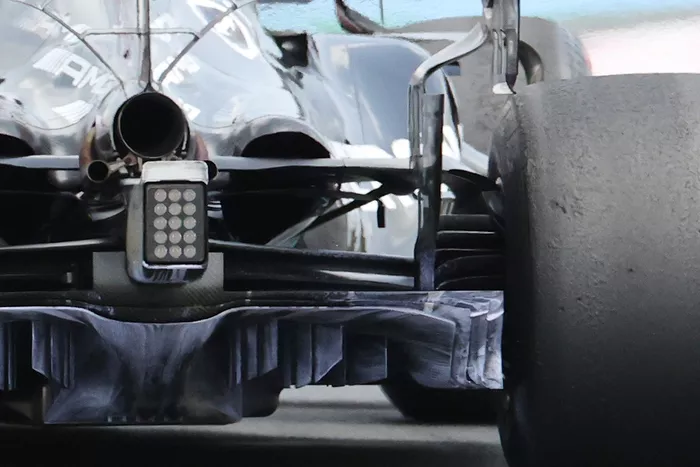 Detalle del difusor del Mercedes W12