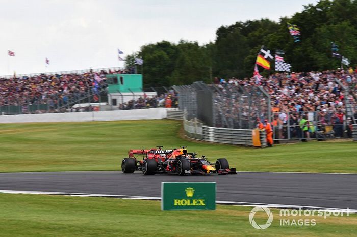 Sebastian Vettel, Ferrari SF90 choca pordetrás con Max Verstappen, Red Bull Racing RB15 