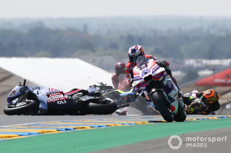 Alex Marquez, Gresini Racing, Luca Marini, VR46 Racing Team crash
