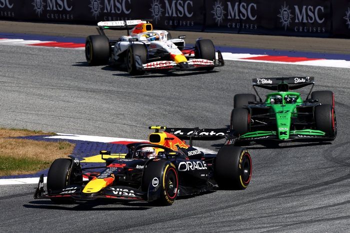 Nico Hulkenberg, Sauber, Yuki Tsunoda, Red Bull Racing Team