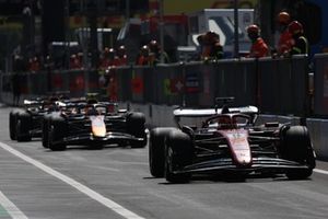 Charles Leclerc, Ferrari, Yuki Tsunoda, Red Bull Racing Team