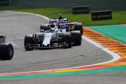 Felipe Massa, Williams FW40, Carlos Sainz Jr., Scuderia Toro Rosso STR12