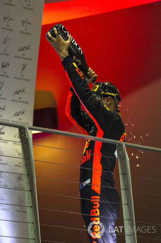 Podium: second place Daniel Ricciardo, Red Bull Racing