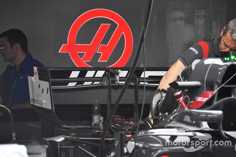 Заднее крыло Haas VF-17
