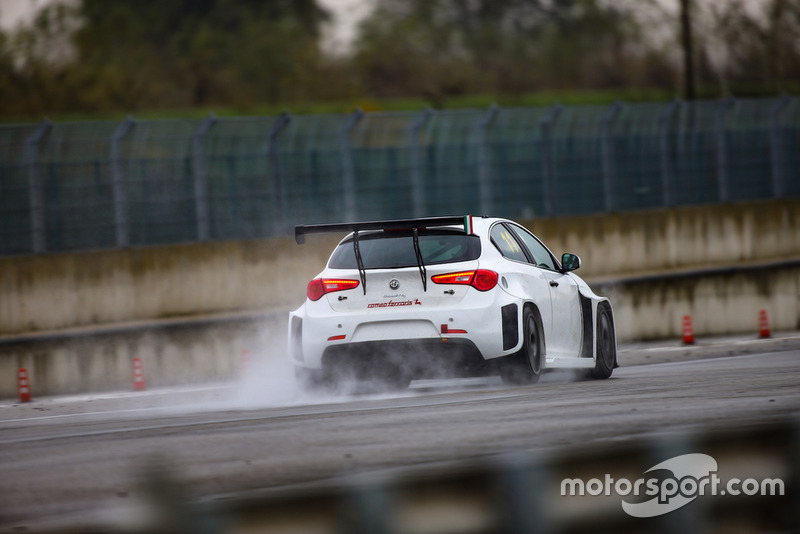 Franco Nugnes, direttore di Motorsport.com Italia, Alfa Romeo Giulietta TCR