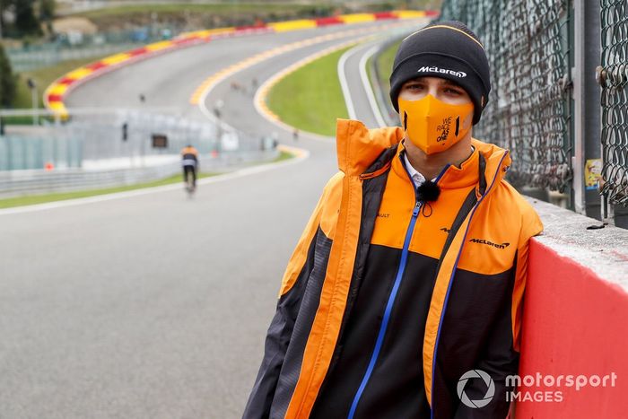 Lando Norris, McLaren, recorre la pista de Spa