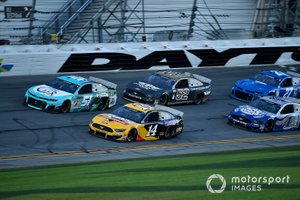 Clint Bowyer, Stewart-Haas Racing, Ford Mustang Rush / Mobil 1