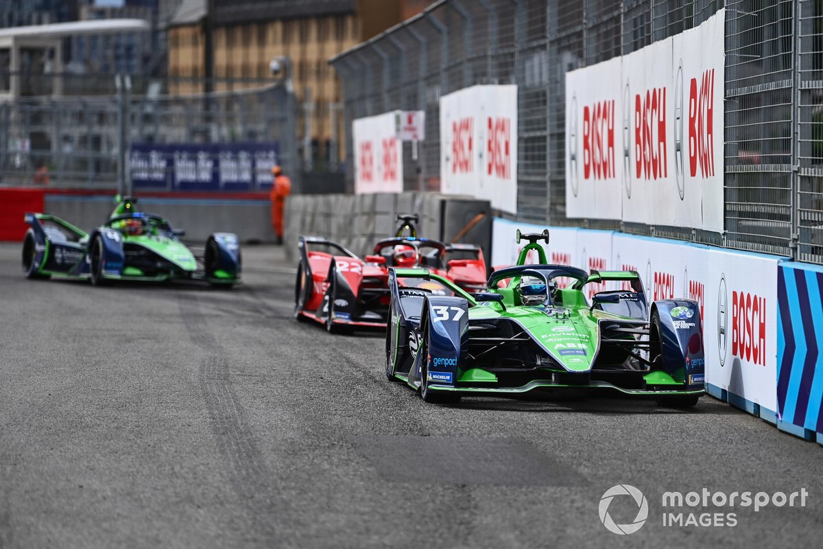 Nick Cassidy, Envision Racing, Audi e-tron FE07, Maximilian Gunther, Nissan e.dams, Nissan IM03and Robin Frijns, Envision Racing, Audi e-tron FE07