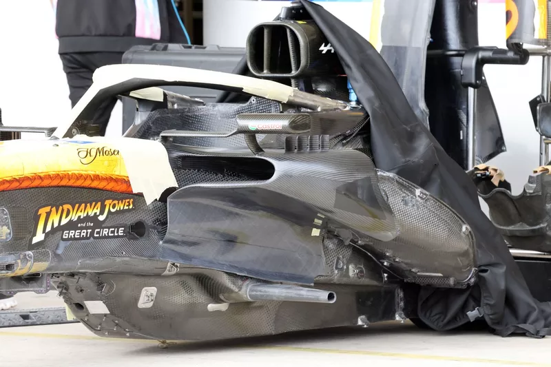 Alpine A524 chassis detail