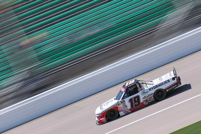 Daniel Hemric, McAnally-Hilgemann Racing