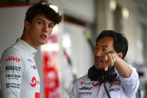 Oliver Bearman, Haas F1 Team, Ayao Komatsu, Haas F1 Team