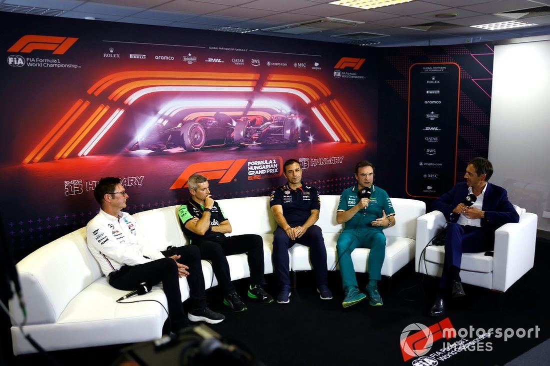 Andrew Shovlin, Director de Ingeniería en Pista, Mercedes-AMG F1 Team, Xevi Pujolar, Director de Carrera, Stake F1 Team Kick Sauber, Pierre Wache, Director Técnico, Red Bull Racing, Dan Fallows, Director Técnico, Aston Martin F1 Team, en la Conferencia de