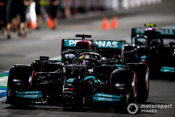 Lewis Hamilton, Mercedes W12