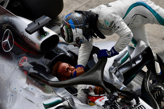 Lewis Hamilton, Mercedes AMG F1 and Valtteri Bottas, Mercedes AMG F1 celebrate in parc ferme