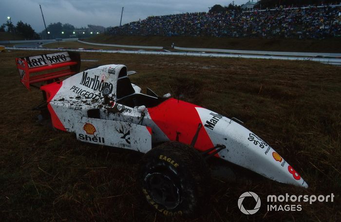 Martin Brundle, McLaren MP4/9 suffered an accident