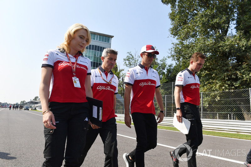 Charles Leclerc, Sauber walks the track with Xevi Pujolar, Sauber Head of Track Engineering and Ruth Buscombe, Sauber Race Strategist
