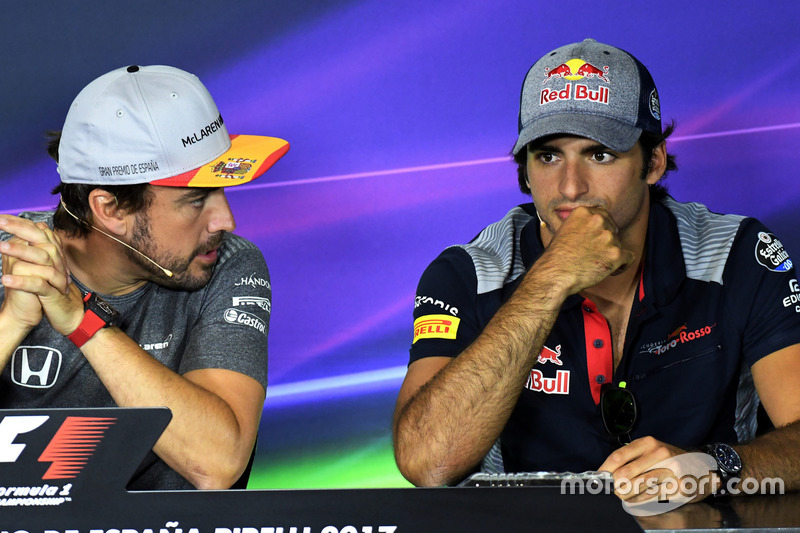 Fernando Alonso, McLaren and Carlos Sainz Jr., Scuderia Toro Rosso in the Press Conference