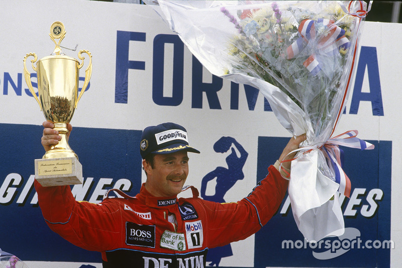 Podio: ganador de la carrera Nigel Mansell, Williams