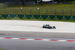 Fahrfehler: Lewis Hamilton, Mercedes AMG F1 W08