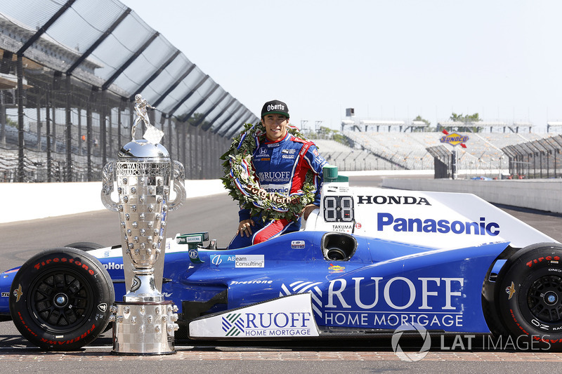 Winner Takuma Sato, Andretti Autosport Honda