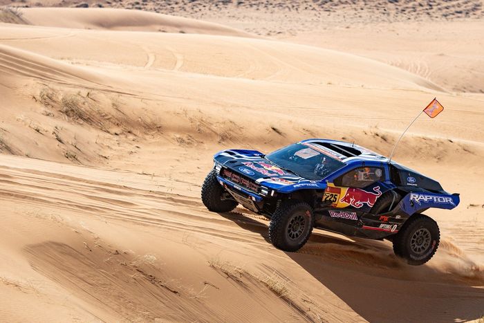 #225 Ford M-Sport Ford: Carlos Sainz Sr, Lucas Cruz