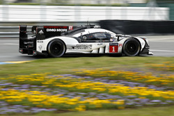 #1 Porsche Team, Porsche 919 Hybrid: Timo Bernhard, Mark Webber, Brendon Hartley