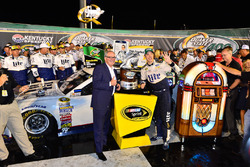 Sieger Brad Keselowski, Team Penske, Ford