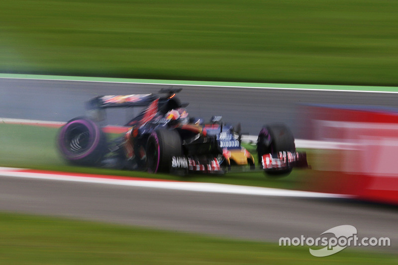 Problemi per Daniil Kvyat, Scuderia Toro Rosso