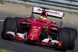 Esteban Gutiérrez, Ferrari pruebas de la especificación de Pirelli 2017