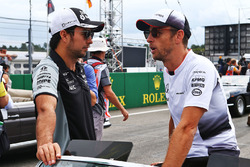 Fahrerparade: Sergio Perez, Sahara Force India F1; Jenson Button, McLaren