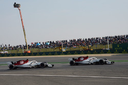Charles Leclerc, Sauber C37 and Marcus Ericsson, Sauber C37