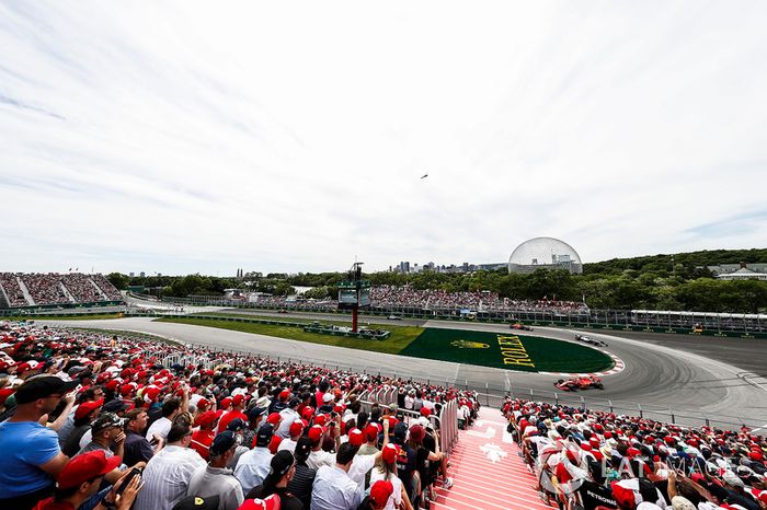 Sebastian Vettel, Ferrari SF71H, Valtteri Bottas, Mercedes AMG F1 W09, Max Verstappen, Red Bul