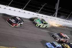 Kyle Busch, Joe Gibbs Racing, Toyota Camry Interstate Batteries wreck