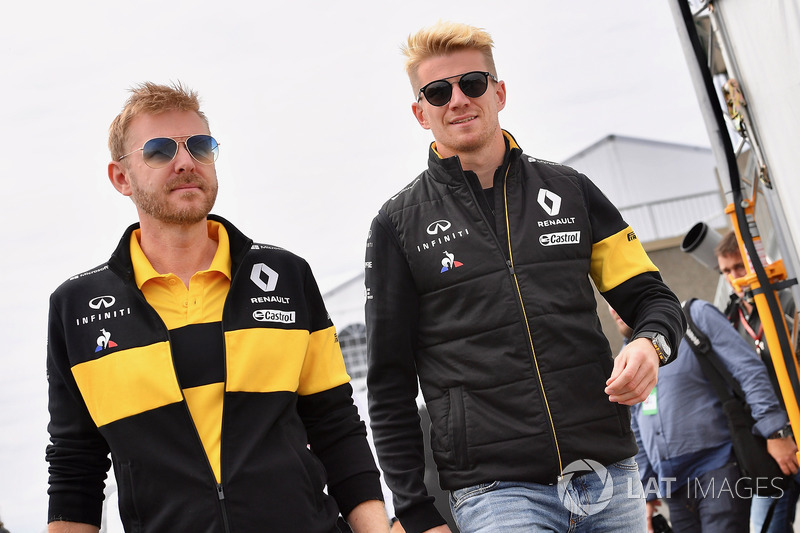 Nico Hulkenberg, Renault Sport F1 Team and Andy Stobart, Renault Sport F1 Team Press Officer