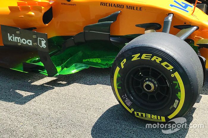 Fernando Alonso, McLaren MCL33 con parafina