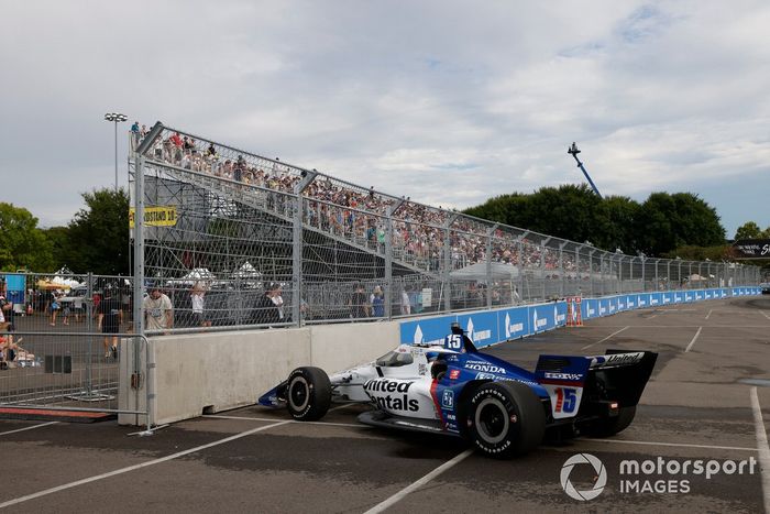 Graham Rahal, Rahal Letterman Lanigan Racing Honda, con la suspensión rota