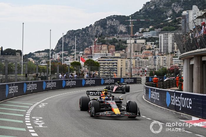 Sergio Pérez, Red Bull Racing RB19, Zhou Guanyu, Alfa Romeo C43