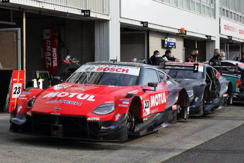 #23 MOTUL AUTECH Z