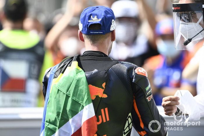 Ganador de la carrera Brad Binder, Red Bull KTM Factory Racing