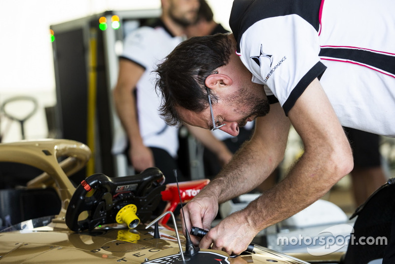 L'équipe DS Techeetah au travail