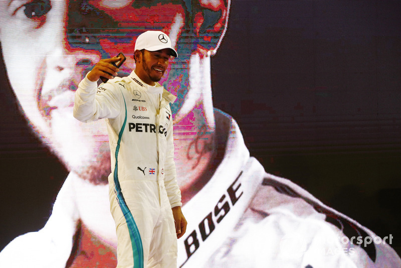 Lewis Hamilton, Mercedes AMG F1, 1st position