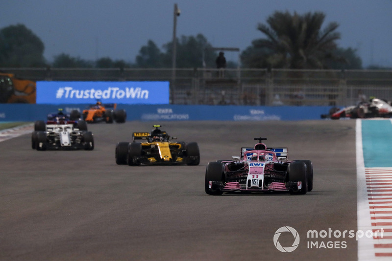 Серхіо Перес, Racing Point Force India VJM11, Карлос Сайнс-мол, Renault Sport F1 Team R.S. 18 та Маркус Ерікссон, Sauber C37