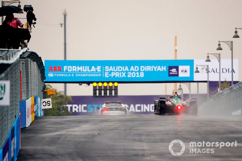 Lucas Di Grassi, Audi Sport ABT Schaeffler, Audi e-tron FE05 follows the Qualcomm BMW i8 Safety car