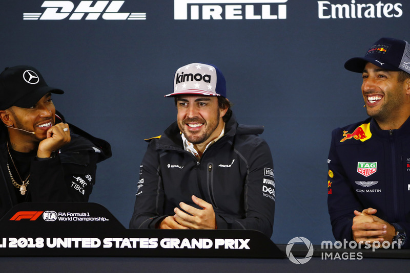 Lewis Hamilton, Mercedes AMG F1, Fernando Alonso, McLaren, and Daniel Ricciardo, Red Bull Racing