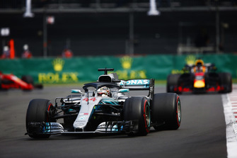 Lewis Hamilton, Mercedes AMG F1 W09 EQ Power+, leads Daniel Ricciardo, Red Bull Racing RB14