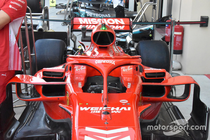 Dettaglio dell'abitacolo della Ferrari SF71H