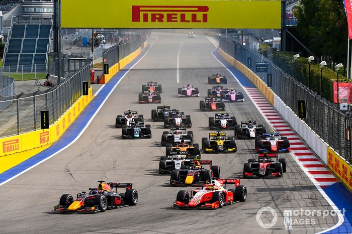 Yuki Tsunoda, Carlin y Mick Schumacher, Prema Racing al inicio